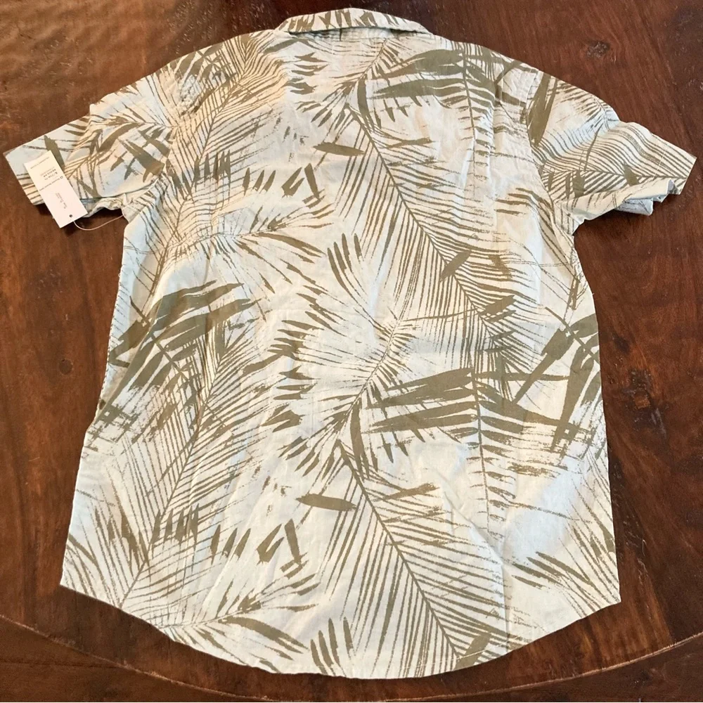 NWT Boys Hawaiian Shirt Collared Button Dowm Size Kids Small 6 - 7